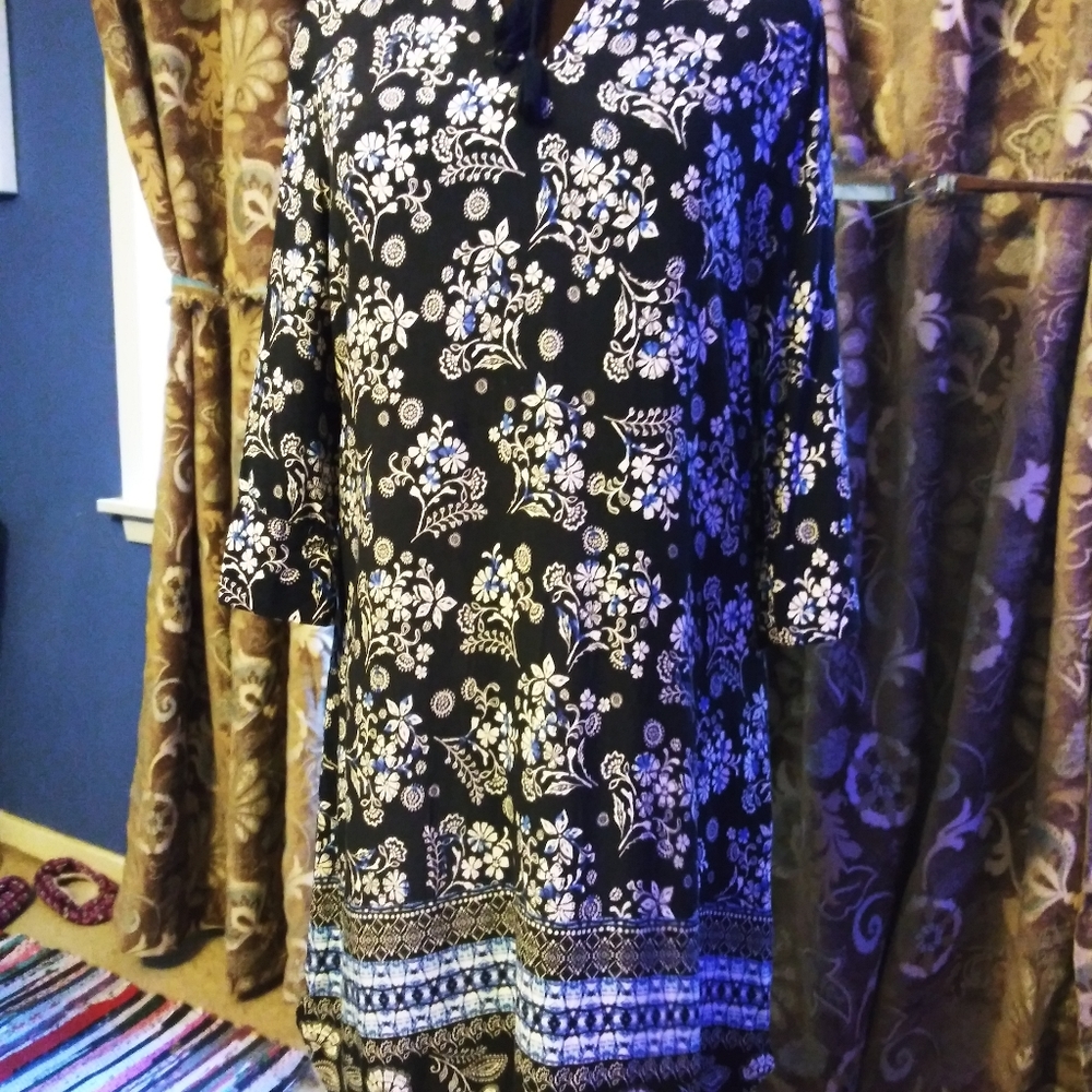 Dress - Picture 4 of 8
